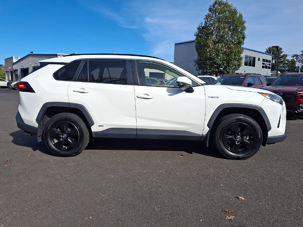 Used 2019 Toyota RAV4 LE w/ Carpet Mat Package AWD/4WD image 7