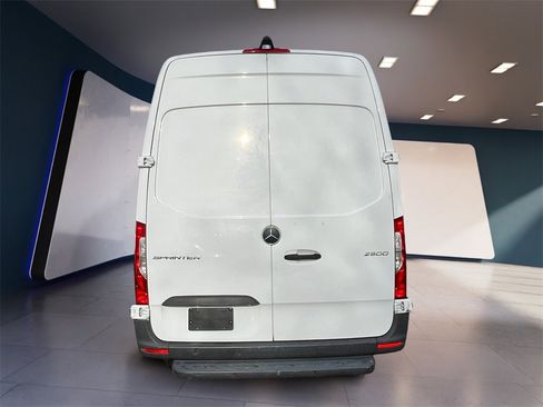 Used 2023 Mercedes-Benz Sprinter 2500 image 4