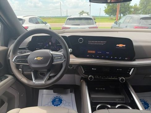 New 2026 Chevrolet Suburban LT w/ Comfort Package AWD/4WD image 14