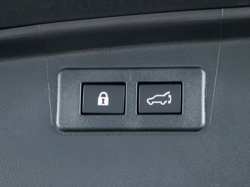 Used 2023 Subaru Outback Premium AWD/4WD image 29