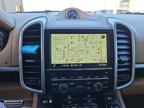 Used 2016 Porsche Cayenne S image 14