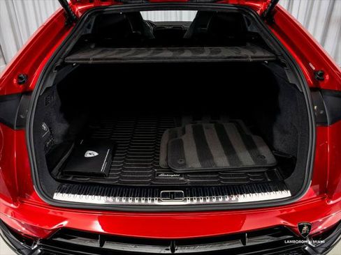 Used 2024 Lamborghini Urus S AWD/4WD image 12