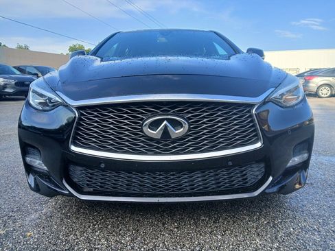 Used 2018 INFINITI QX30 Sport w/ Cargo Package FWD image 2