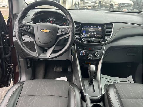 Used 2021 Chevrolet Trax LT image 13