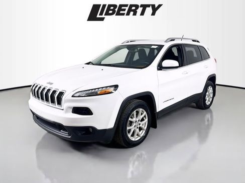 Used 2015 Jeep Cherokee Latitude w/ Cold Weather Group image 3