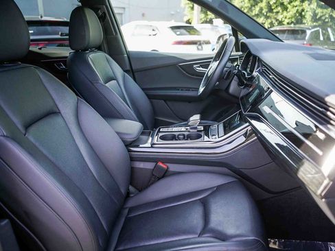 Used 2022 Audi Q7 Premium Plus w/ Premium Plus Package image 16