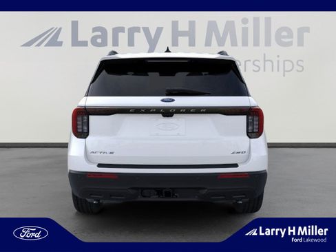 New 2026 Ford Explorer Active image 5