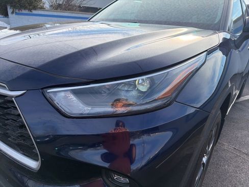 Used 2021 Toyota Highlander XLE image 9