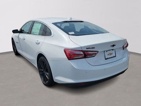 Used 2025 Chevrolet Malibu LT w/ Redline Edition image 3
