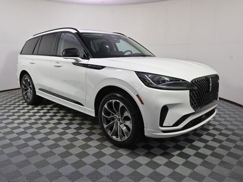 New 2026 Lincoln Aviator AWD image 8