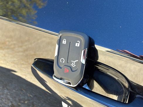 Used 2020 GMC Terrain SLT w/ Preferred Package image 9