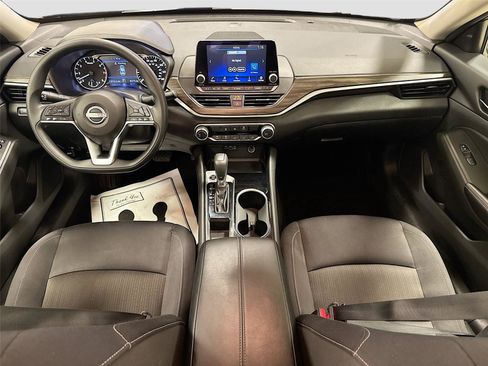 Used 2024 Nissan Altima 2.5 SV FWD image 20