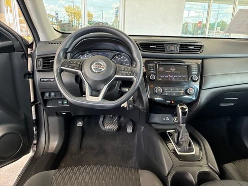 Used 2020 Nissan Rogue S FWD image 18