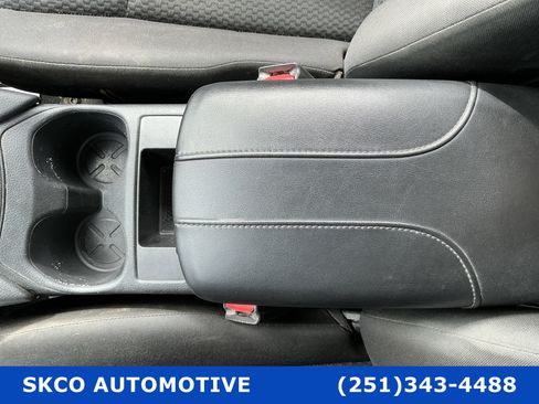 Used 2019 Nissan Rogue Sport S image 25