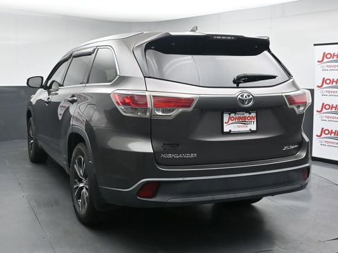 Used 2016 Toyota Highlander XLE AWD/4WD image 6