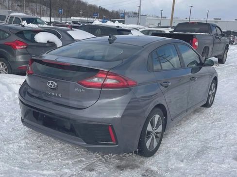 Used 2019 Hyundai Ioniq Plug-In Hybrid image 3
