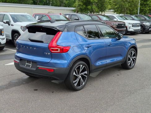 Used 2021 Volvo XC40 T5 R-Design w/ Climate Package AWD/4WD image 3