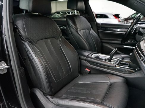 Used 2016 BMW 750i xDrive image 18