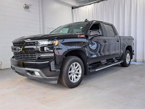 Used 2019 Chevrolet Silverado 1500 RST image 2