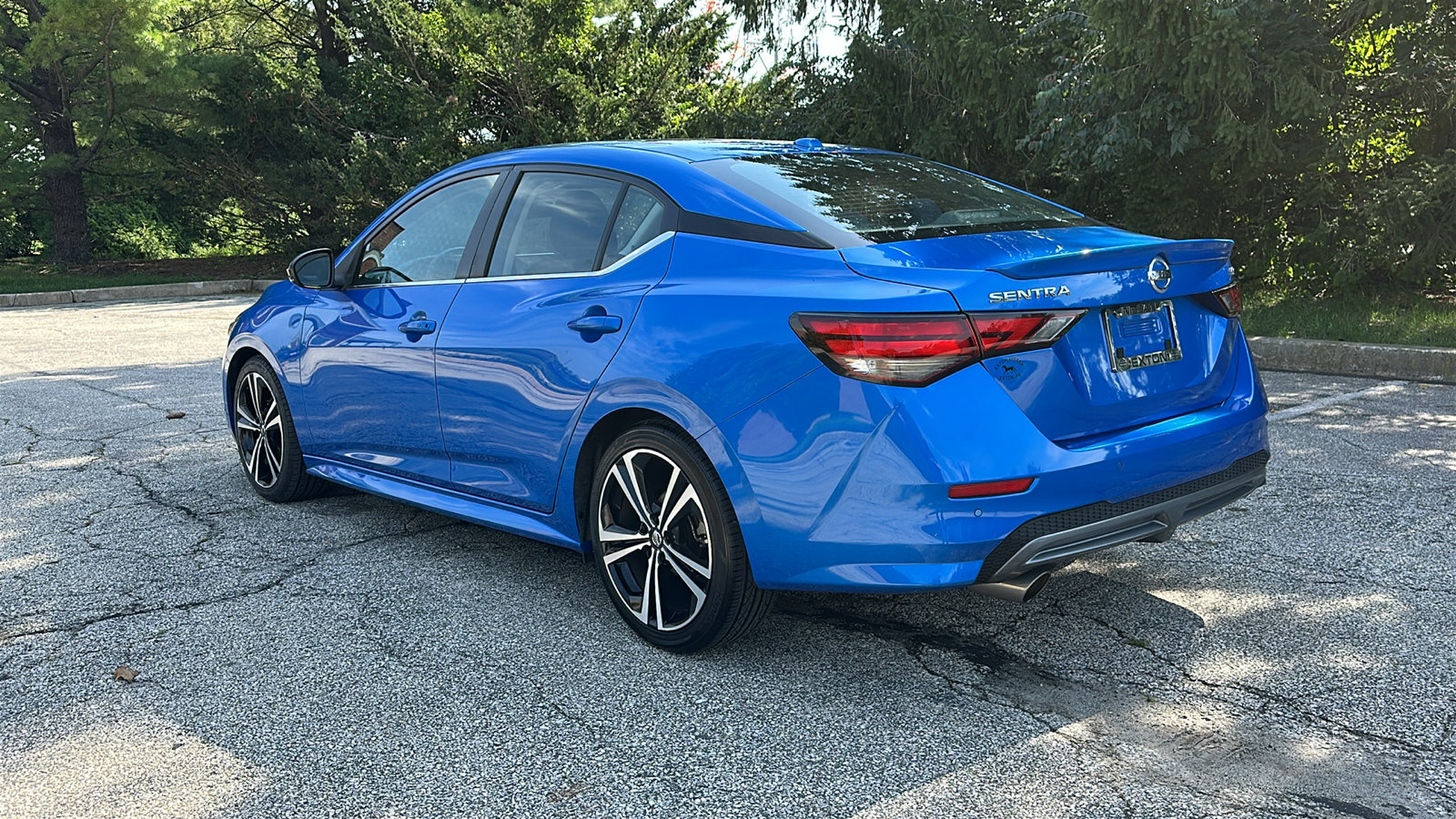 Certified 2023 Nissan Sentra SR w/ Electronics Package FWD image 8