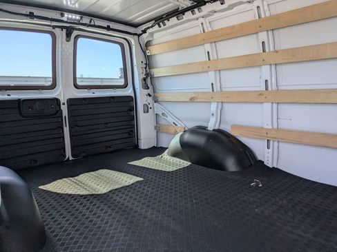 Used 2024 GMC Savana 2500 w/ Driver Convenience Package image 16