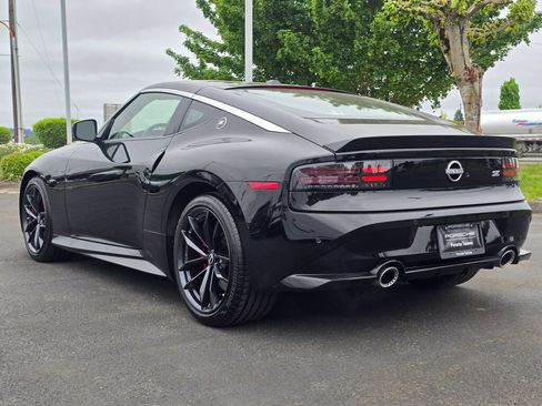 Used 2024 Nissan Z Performance w/ Floor Mat Package RWD image 3