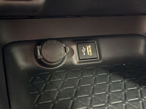 Used 2025 Toyota RAV4 XLE image 25