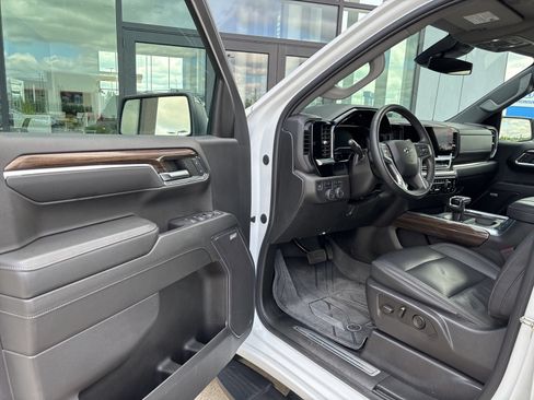 Used 2024 Chevrolet Silverado 1500 RST w/ RST All Star Premium Package AWD/4WD image 10