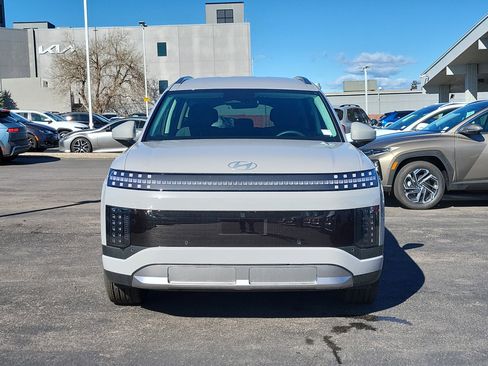 New 2026 Hyundai Ioniq 9 SE AWD/4WD image 8