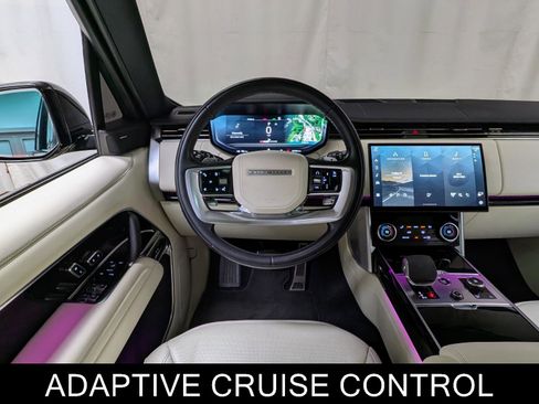 Used 2023 Land Rover Range Rover SE image 2