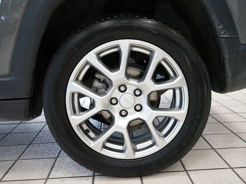 Used 2023 Jeep Compass Latitude AWD/4WD image 50