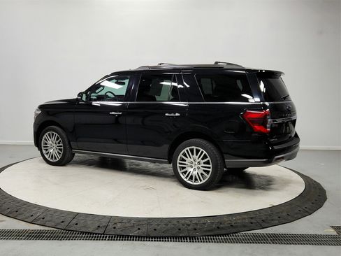 Used 2024 Ford Expedition Limited image 5