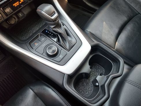 Used 2021 Toyota RAV4 XLE Premium AWD/4WD image 23