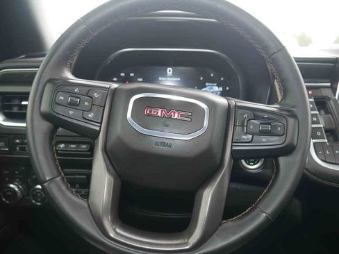 Used 2024 GMC Yukon XL AT4 w/ Technology Package AWD/4WD image 41
