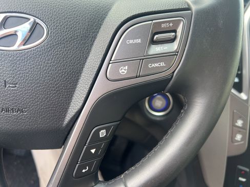 Used 2015 Hyundai Santa Fe Limited image 19