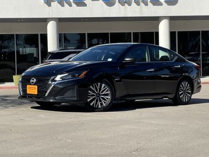 Used 2024 Nissan Altima 2.5 SV
