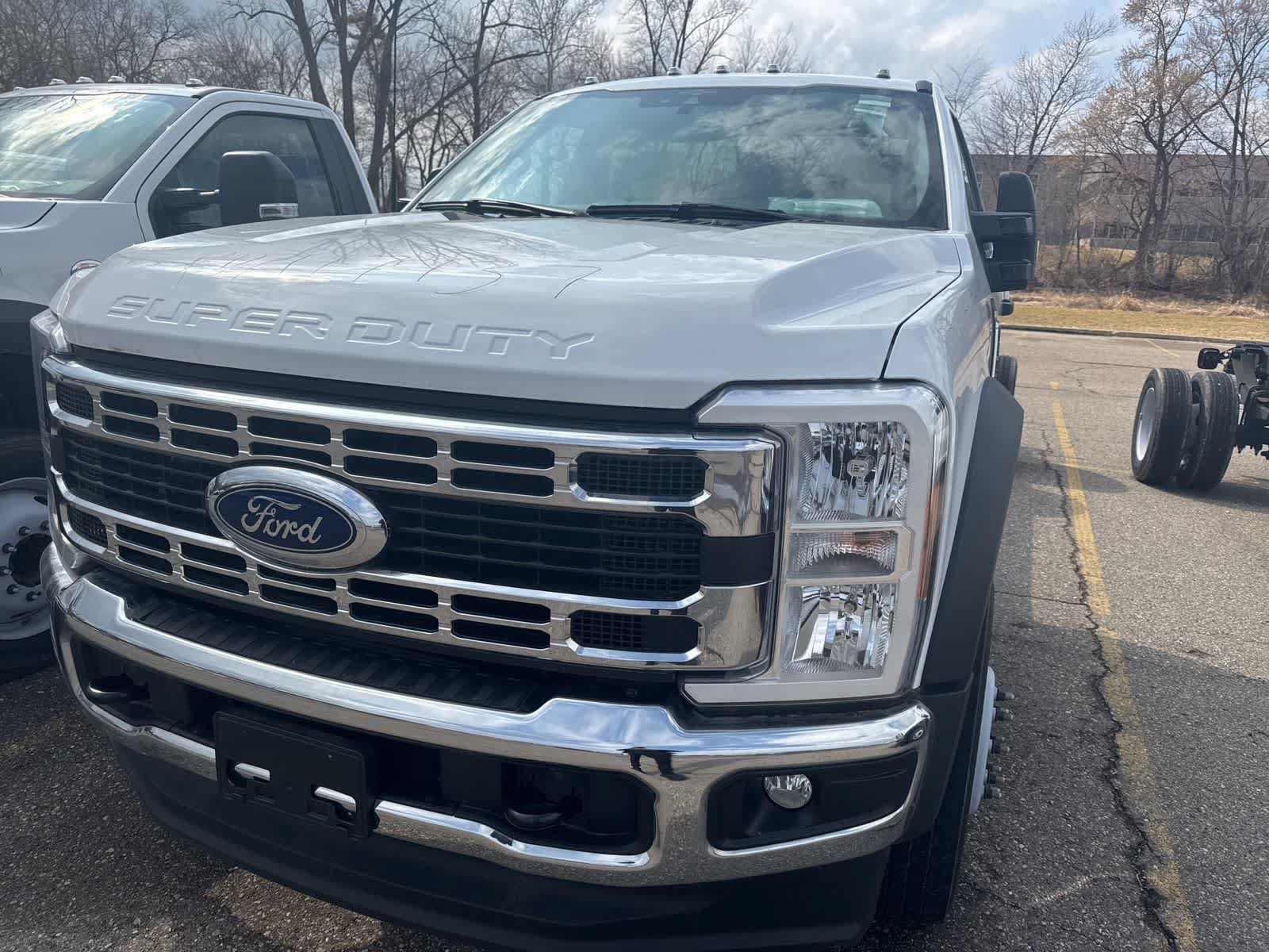 Used 2023 Ford F450 XLT w/ XLT Value Package RWD image 1