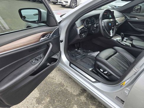 Used 2018 BMW 530e xDrive image 21