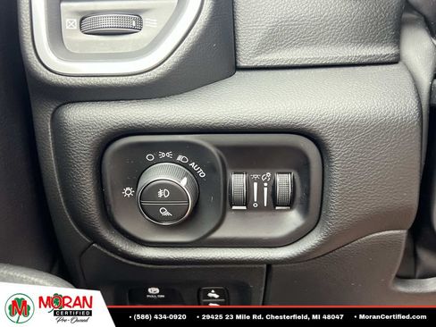 Used 2025 RAM 1500 Laramie AWD/4WD image 27