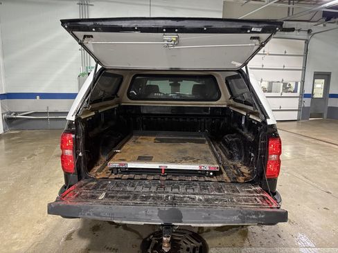 Used 2018 Chevrolet Silverado 1500 LT w/ LT Eassist Package image 29