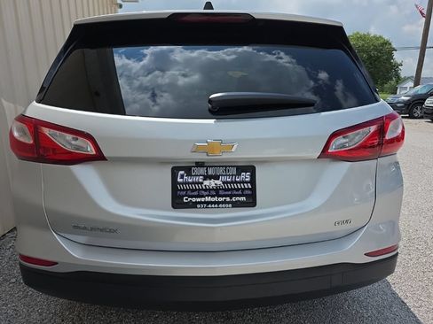Used 2020 Chevrolet Equinox LS w/ LS Convenience Package AWD/4WD image 8