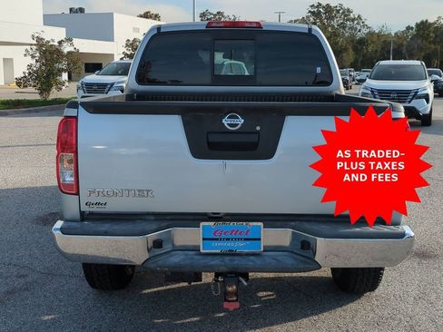 Used 2018 Nissan Frontier SV image 6