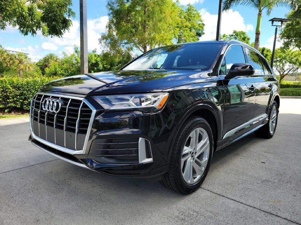 Used 2021 Audi Q7 2.0T Premium Plus w/ Premium Plus Package AWD/4WD image 3
