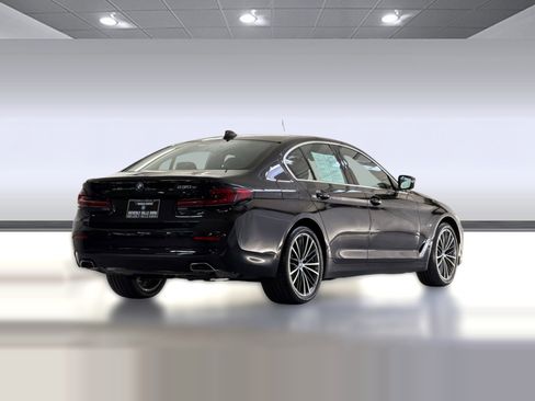 Used 2023 BMW 530e w/ Premium Package image 8
