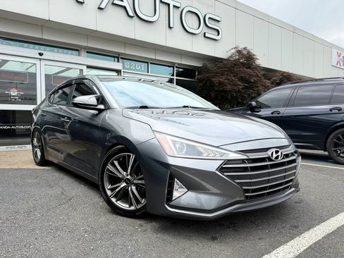 Used 2019 Hyundai Elantra SE w/ Cargo Package FWD image 1