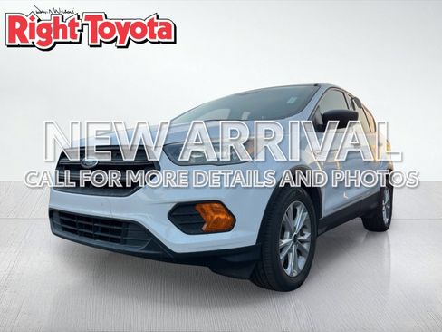 Used 2019 Ford Escape S FWD image 1