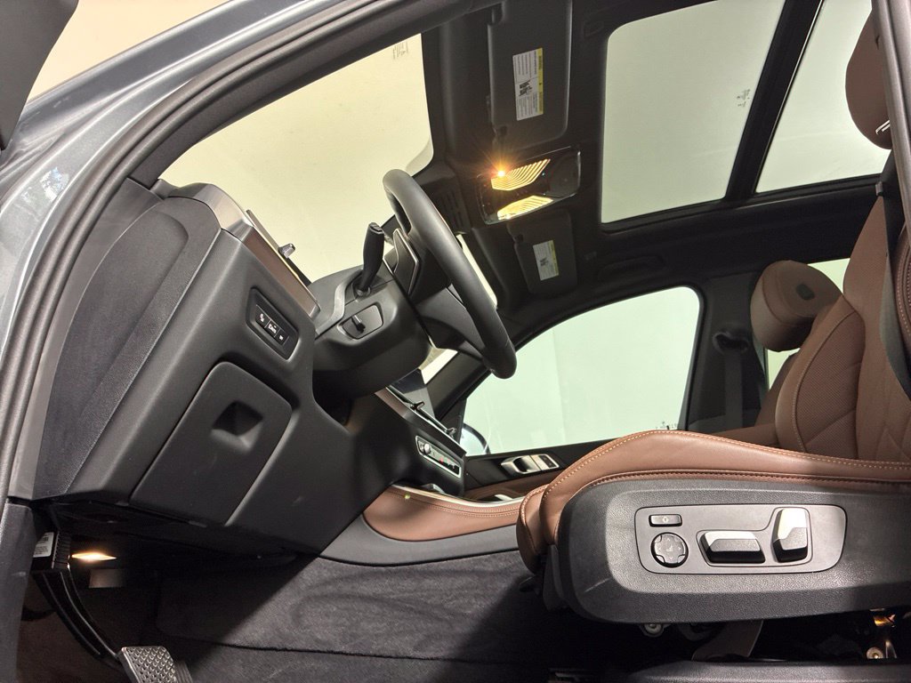 Certified 2025 BMW X5 xDrive50e AWD/4WD image 22