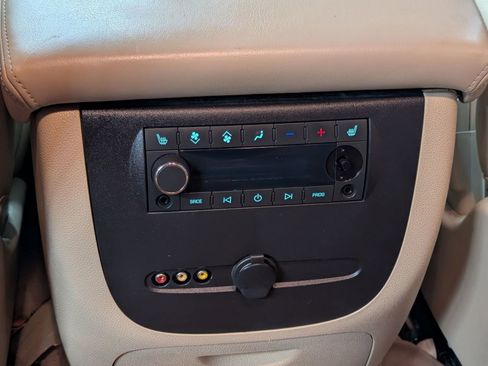 Used 2013 GMC Yukon Denali image 29