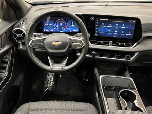 Used 2025 Chevrolet Equinox LT AWD/4WD image 34