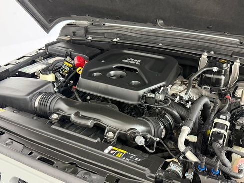 Used 2021 Jeep Wrangler Unlimited Sport AWD/4WD image 49